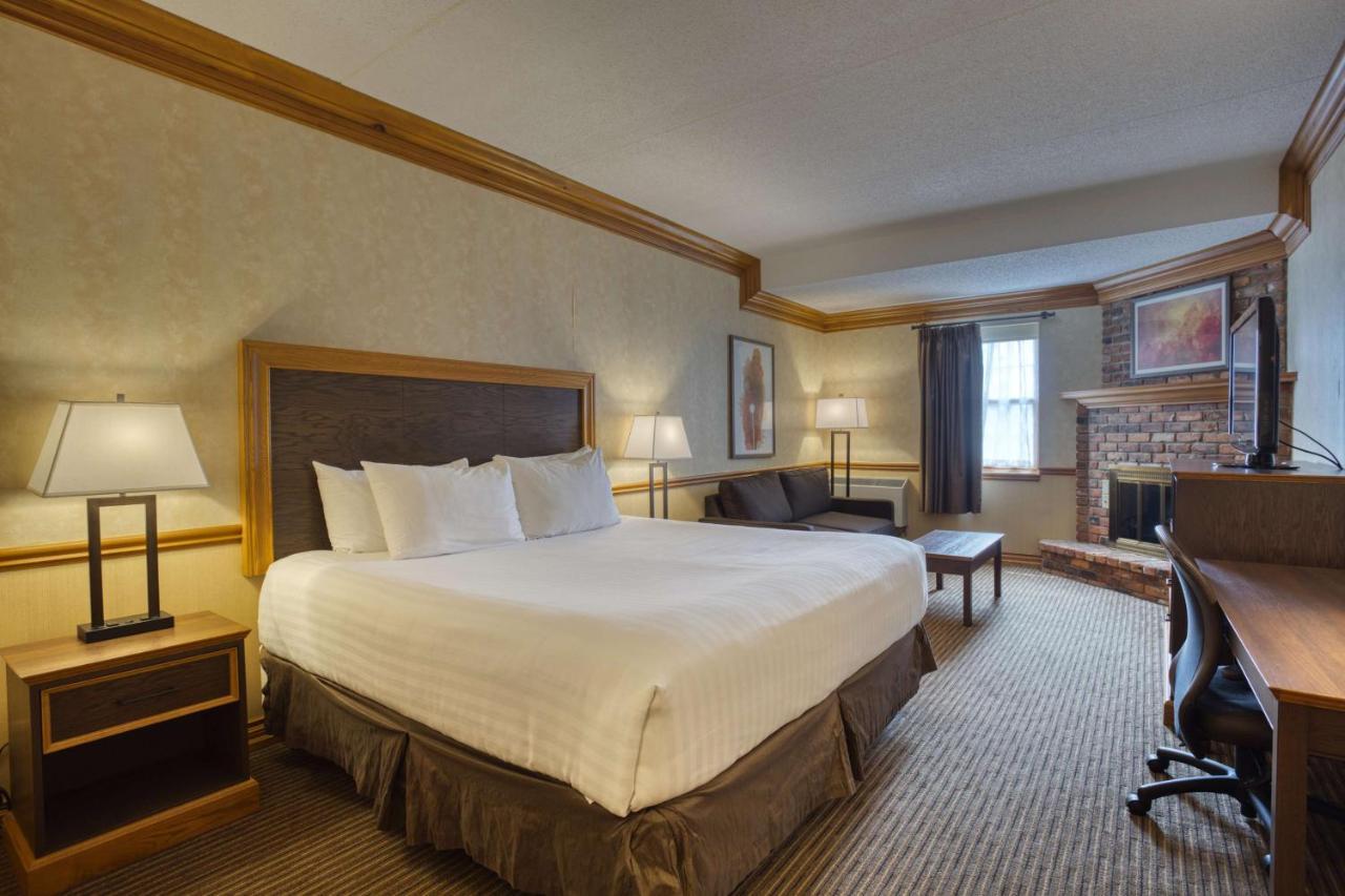 Best Western Parkway Inn & Conference Centre Cornwall Extérieur photo