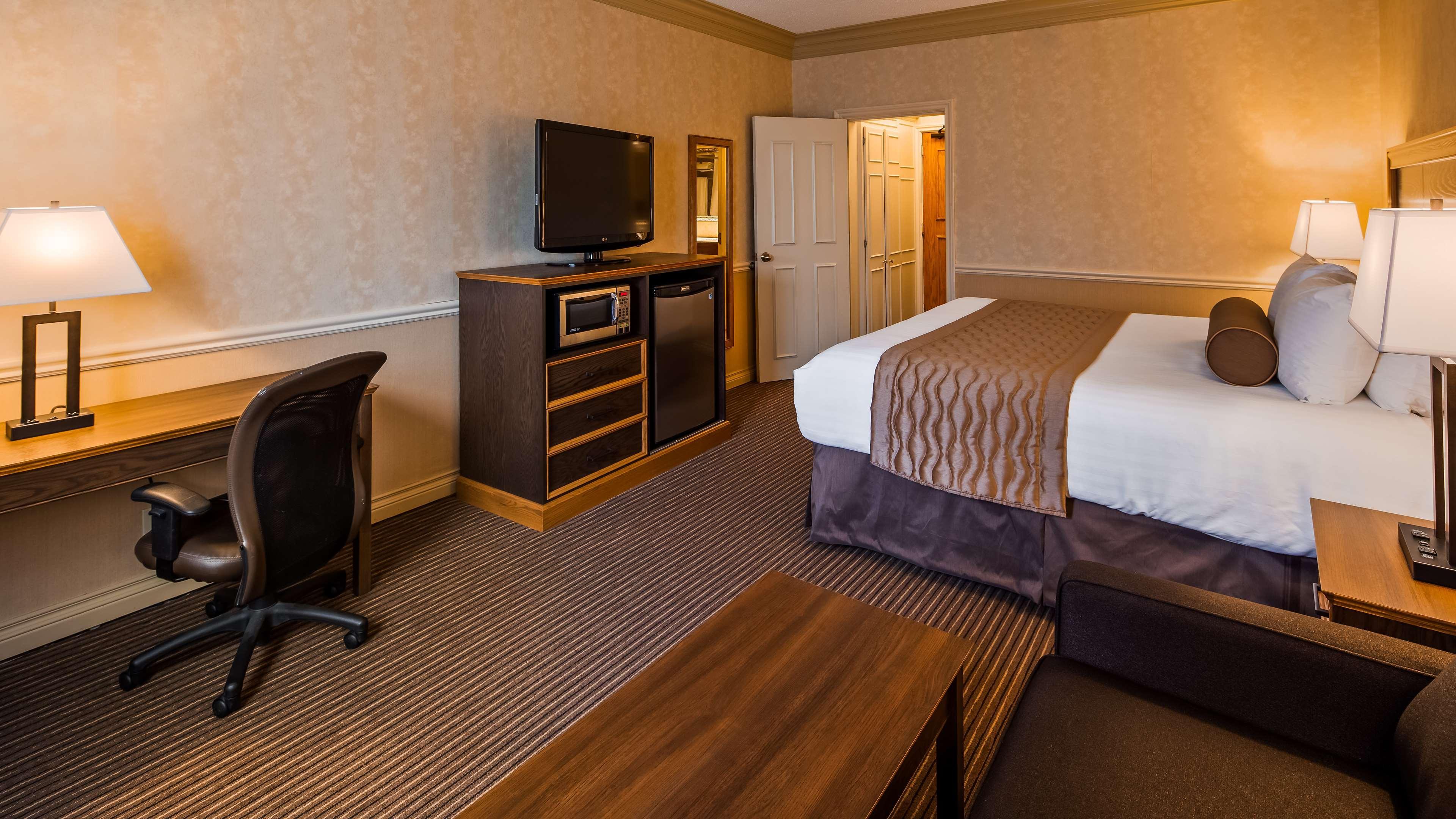 Best Western Parkway Inn & Conference Centre Cornwall Extérieur photo