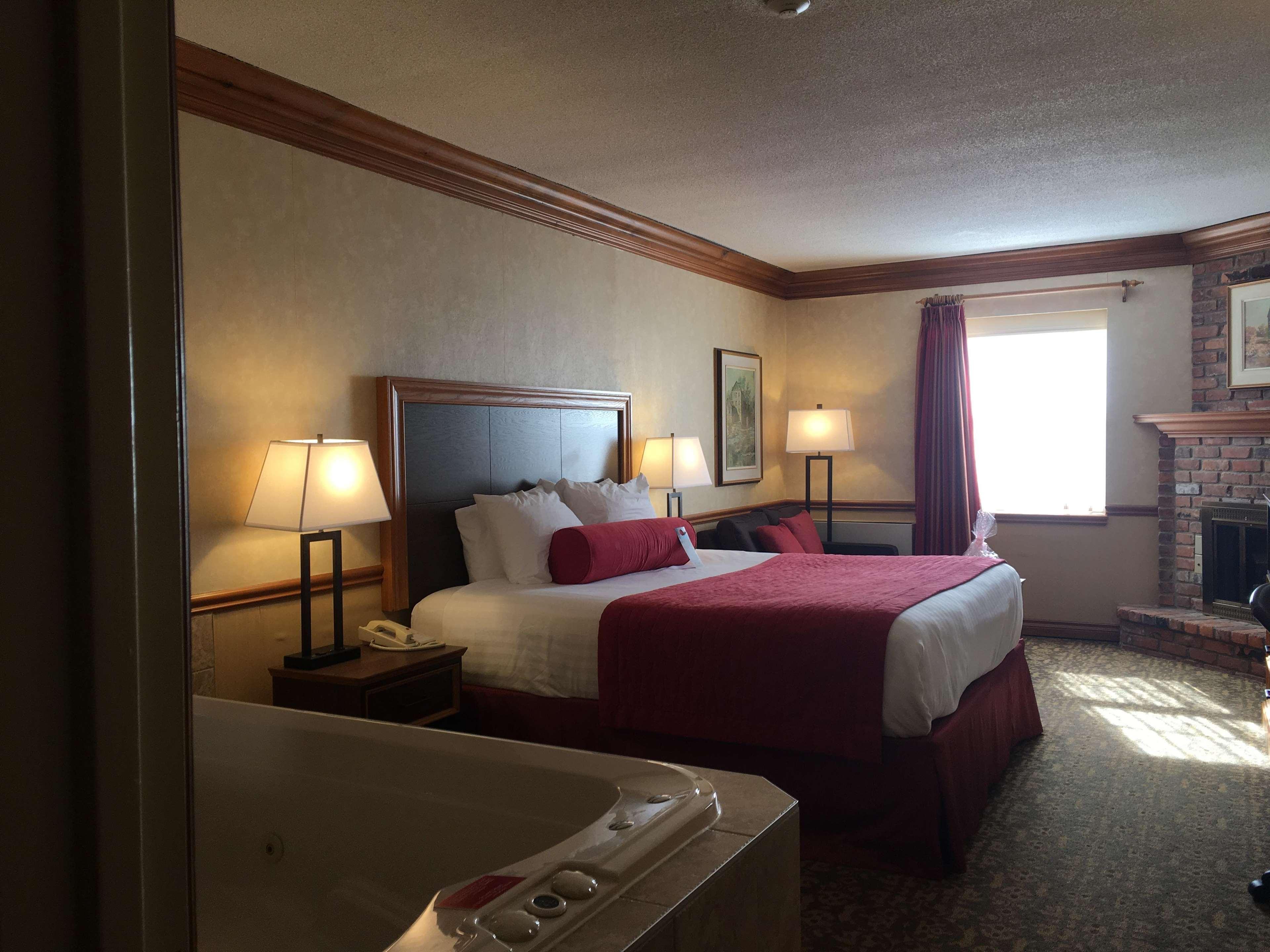 Best Western Parkway Inn & Conference Centre Cornwall Extérieur photo