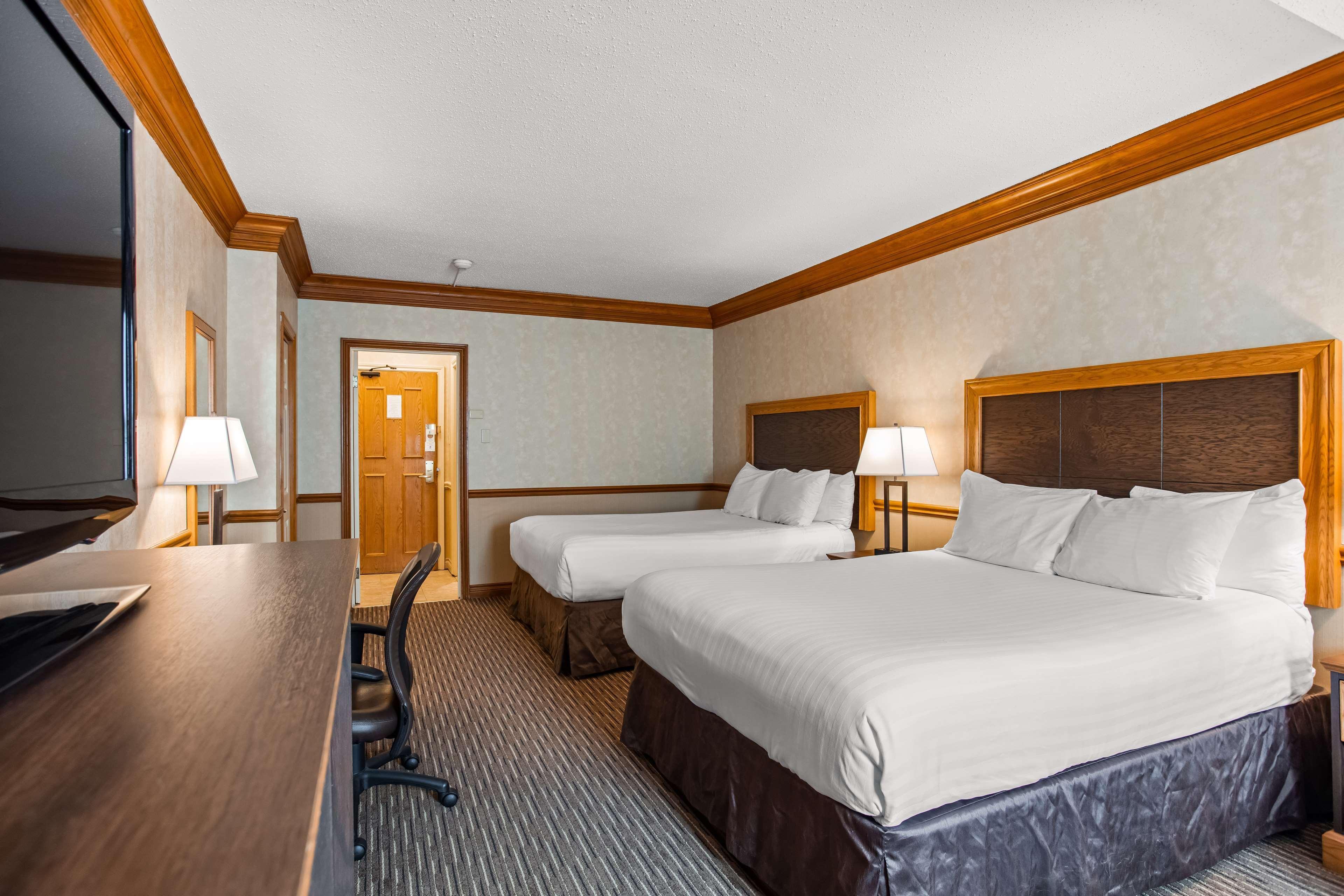 Best Western Parkway Inn & Conference Centre Cornwall Extérieur photo