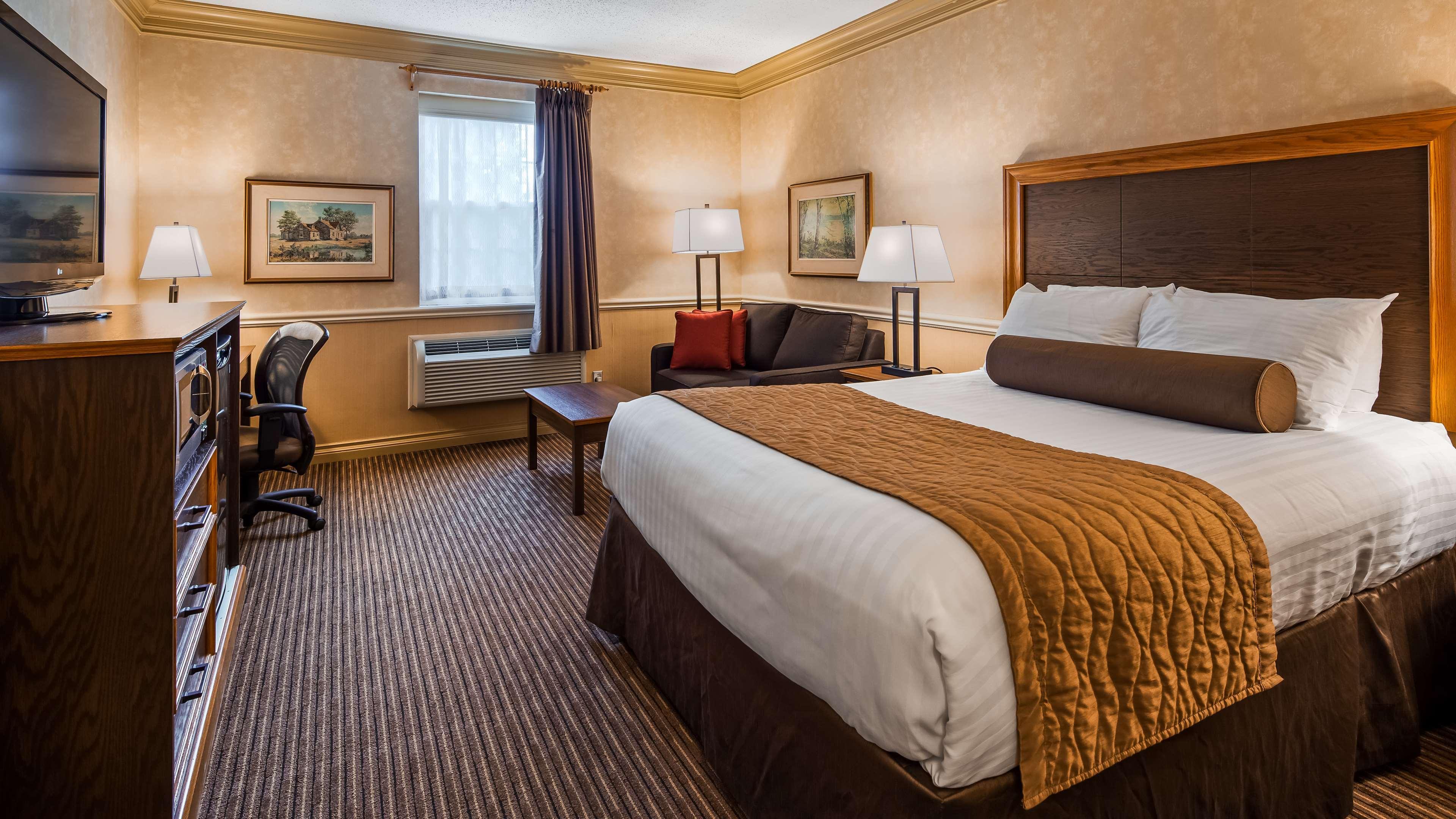 Best Western Parkway Inn & Conference Centre Cornwall Extérieur photo
