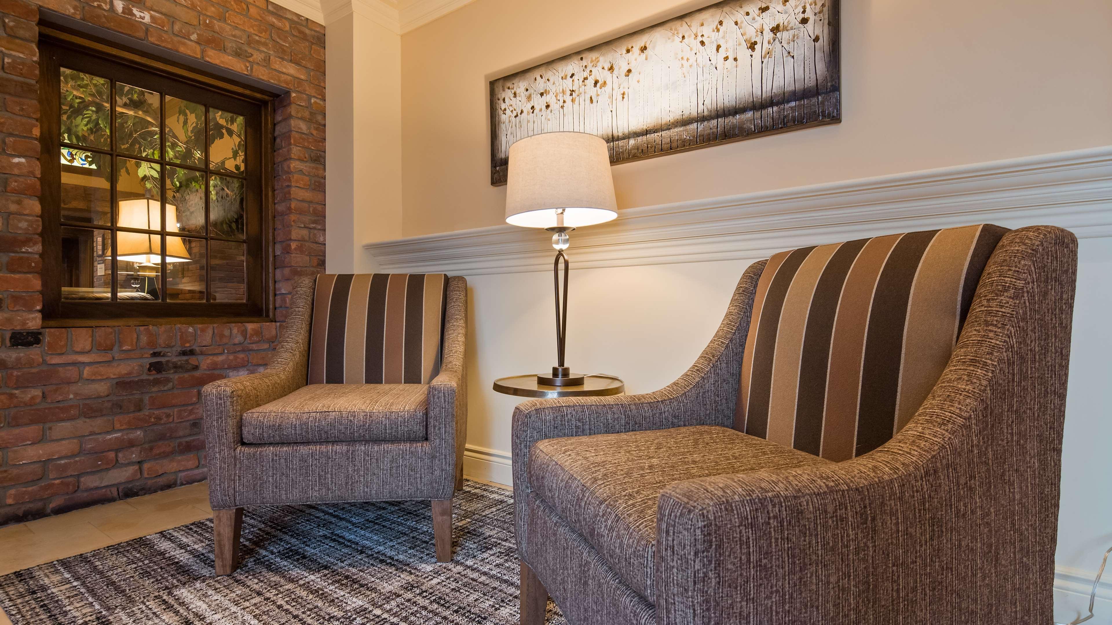 Best Western Parkway Inn & Conference Centre Cornwall Extérieur photo