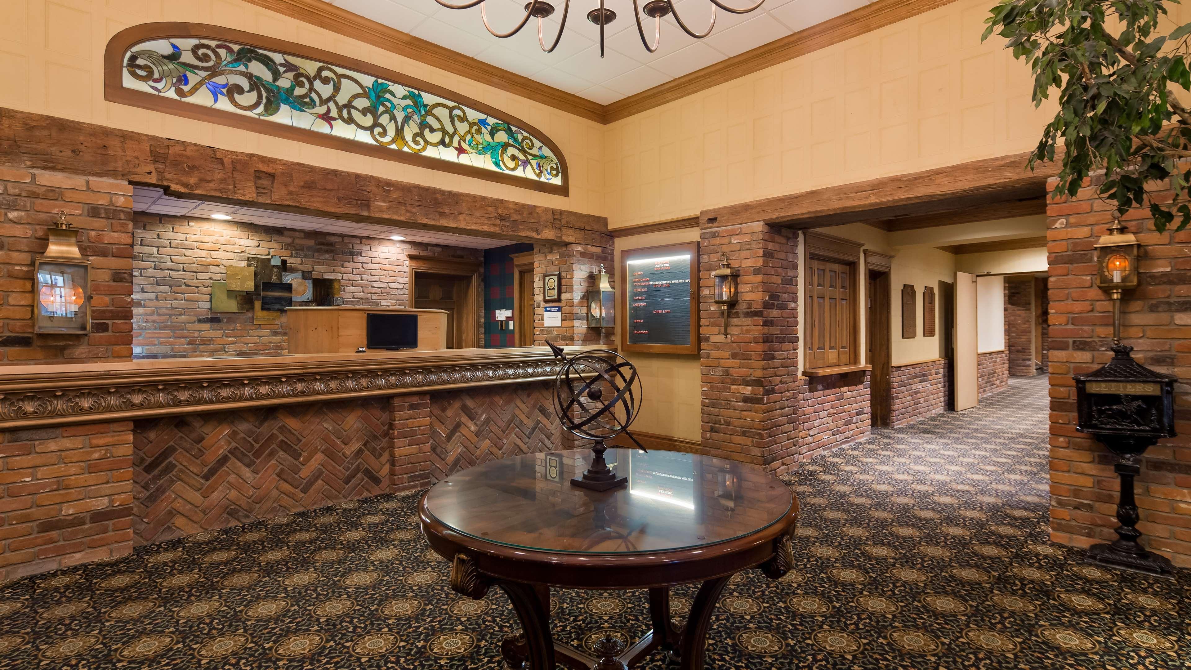 Best Western Parkway Inn & Conference Centre Cornwall Extérieur photo