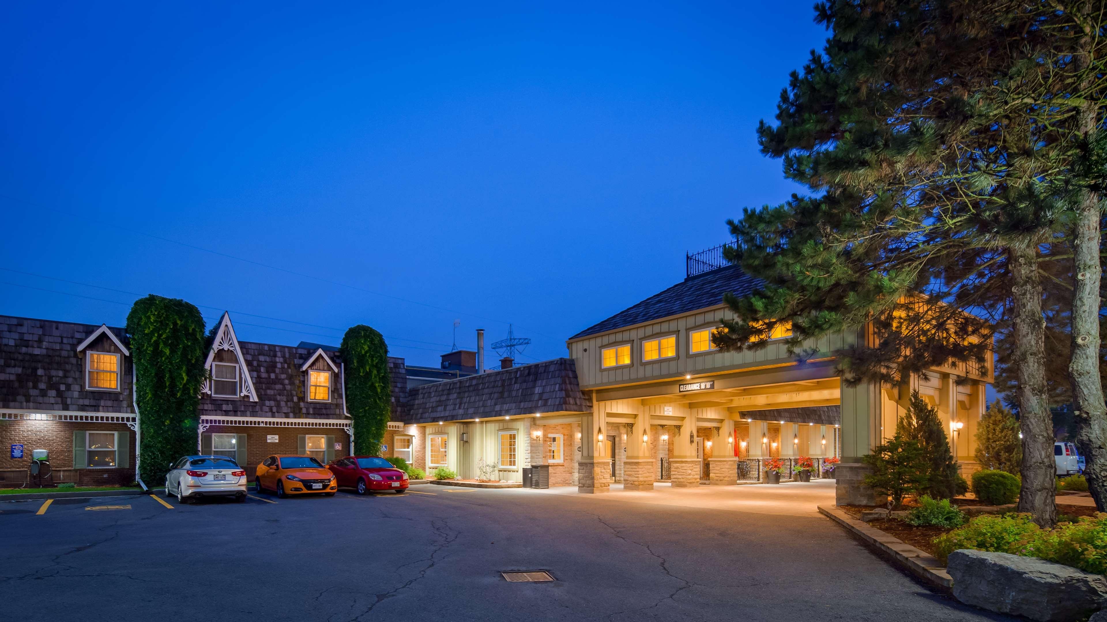 Best Western Parkway Inn & Conference Centre Cornwall Extérieur photo