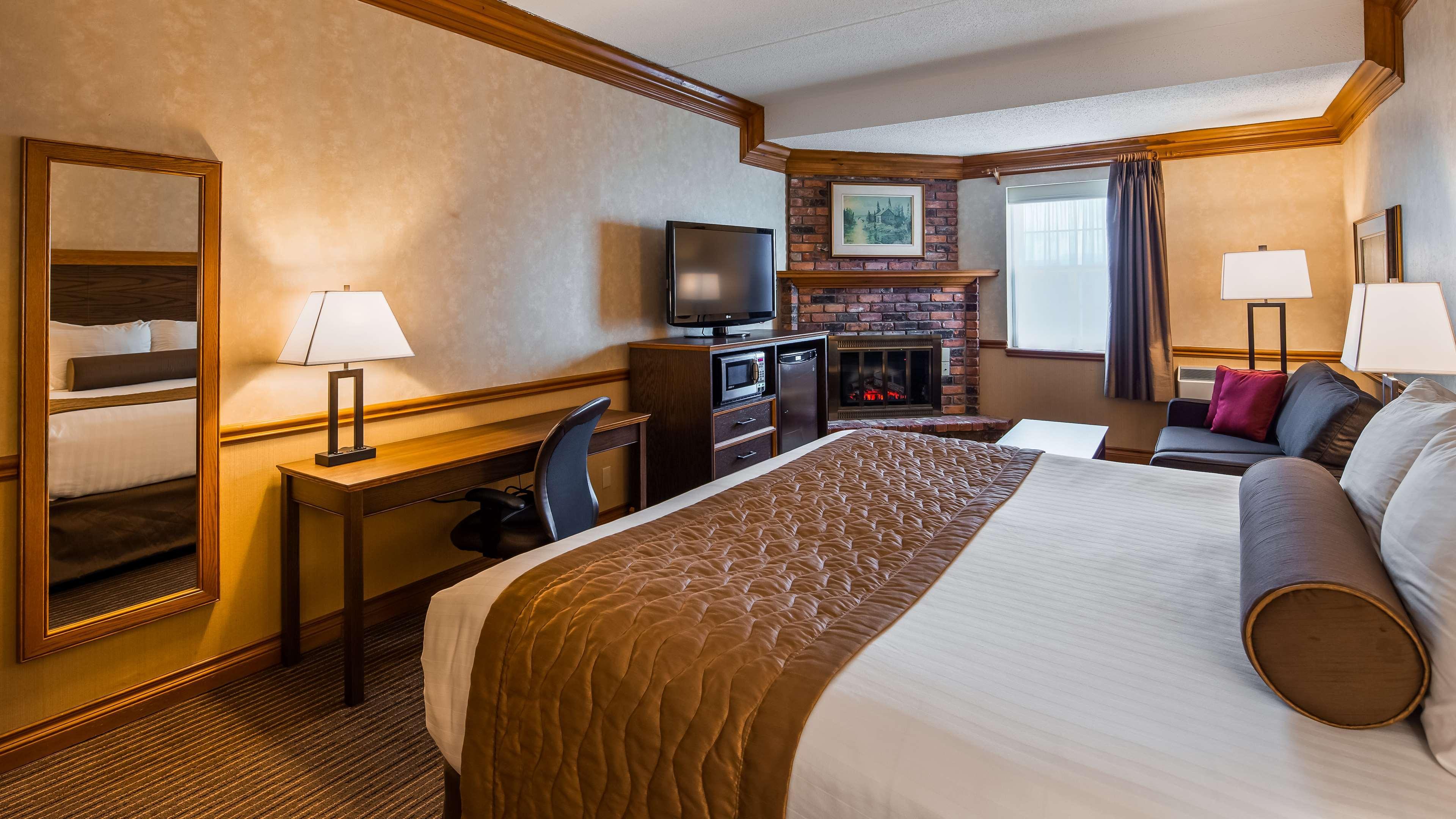 Best Western Parkway Inn & Conference Centre Cornwall Extérieur photo