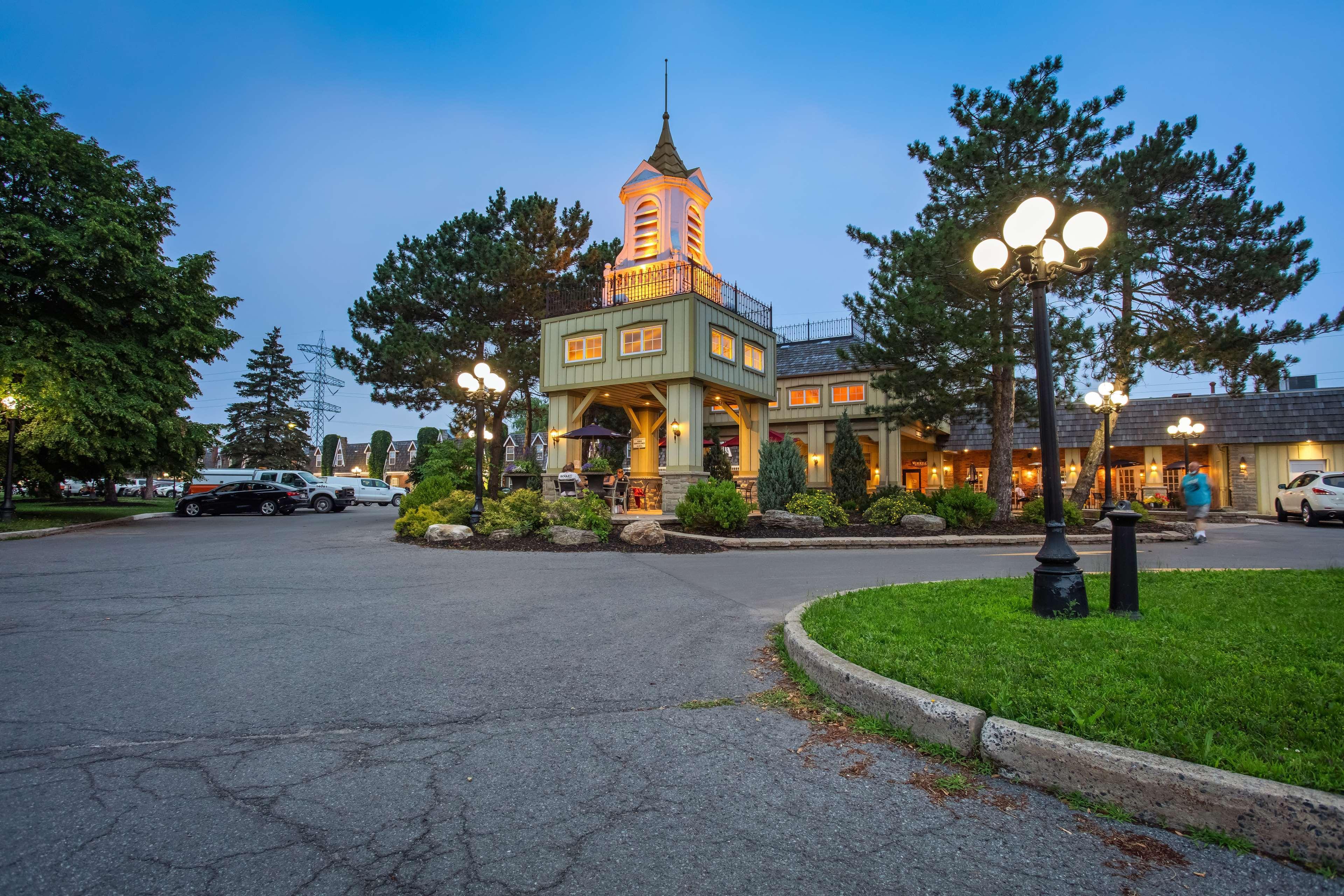 Best Western Parkway Inn & Conference Centre Cornwall Extérieur photo