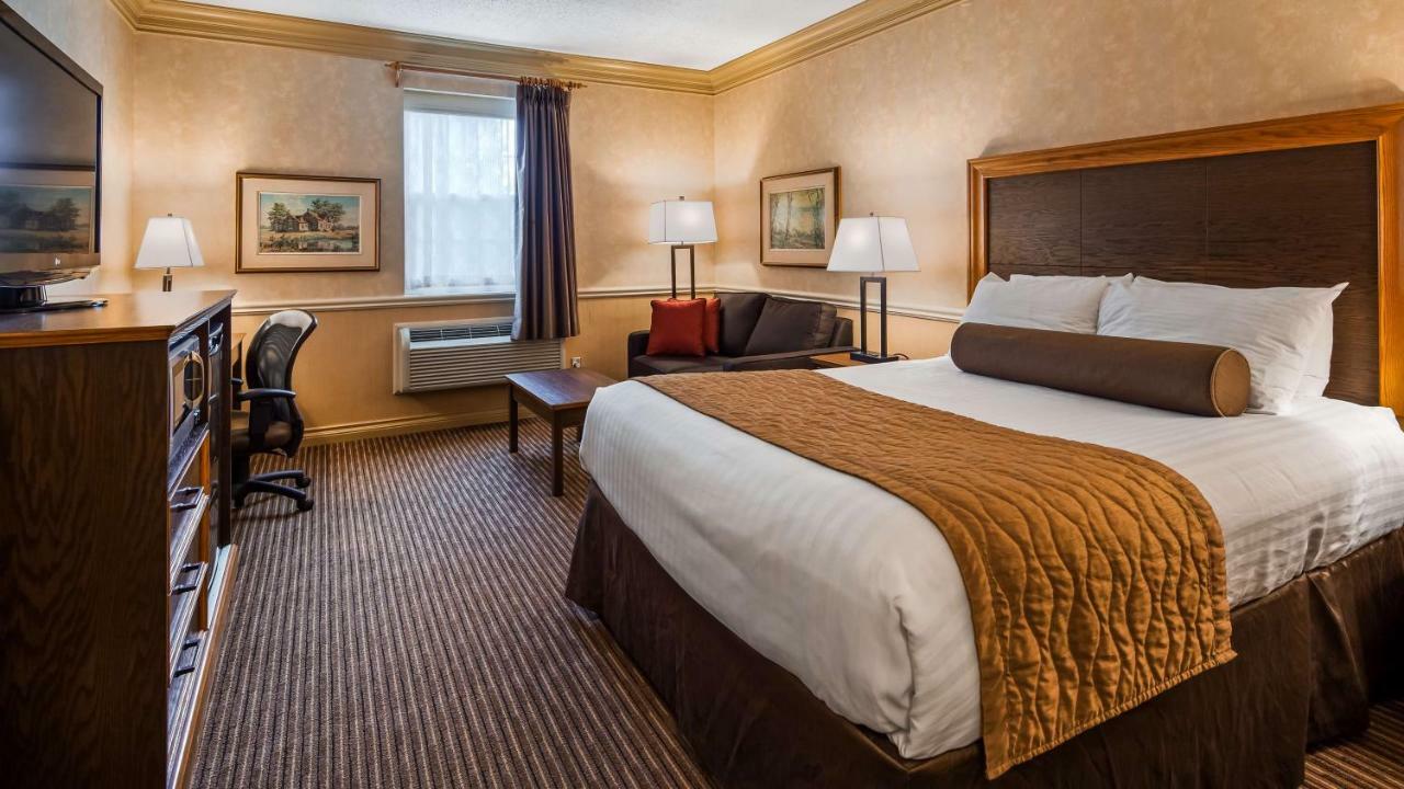 Best Western Parkway Inn & Conference Centre Cornwall Extérieur photo